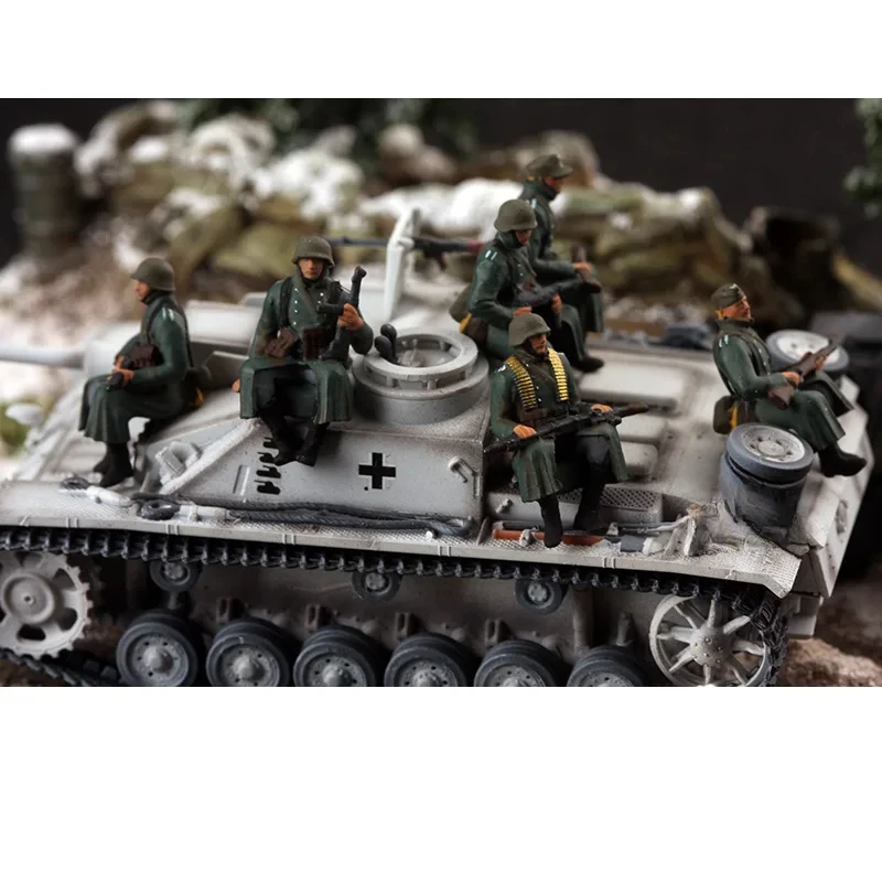 1/72 Scale Action Figures German Army Snow Winter Car Carrying 6 Soldiers Set Model Creative Scene Dolls Display