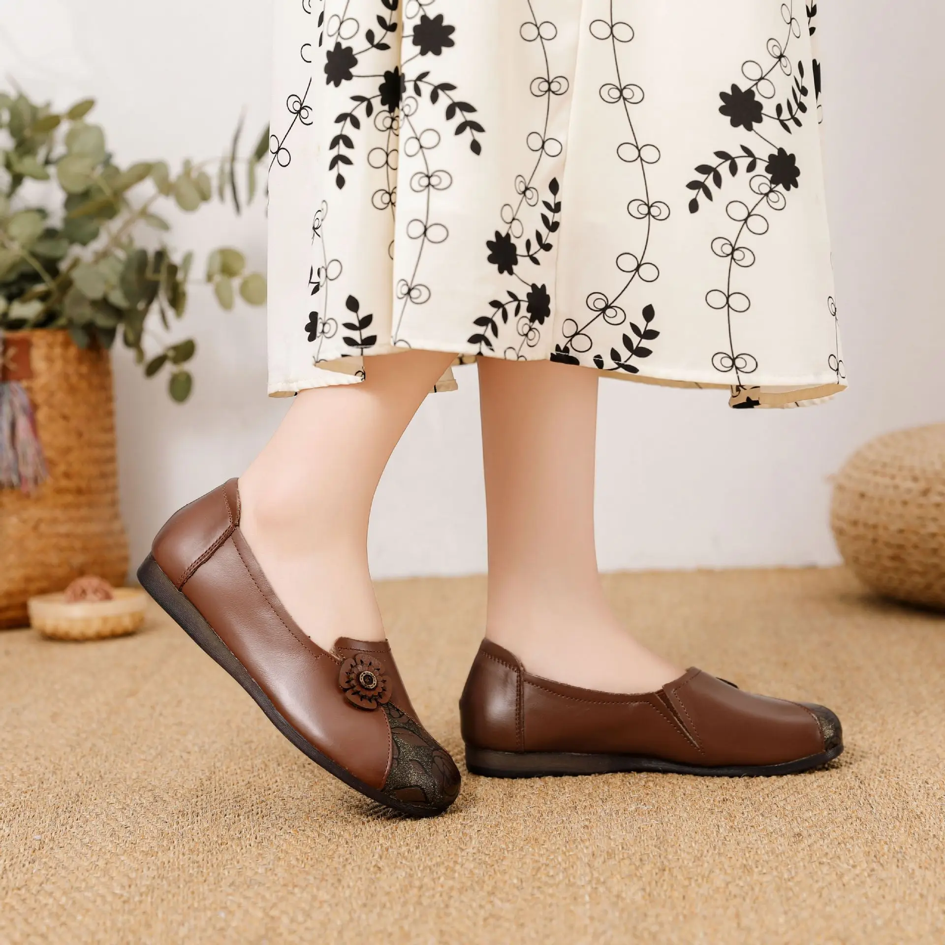 Comfy Mom's Shoes Big Size 41 Ladies Ballet Flats Woman Geunine Leather Retro Loafers 2025 Spring Walking Driving Shoes Soft