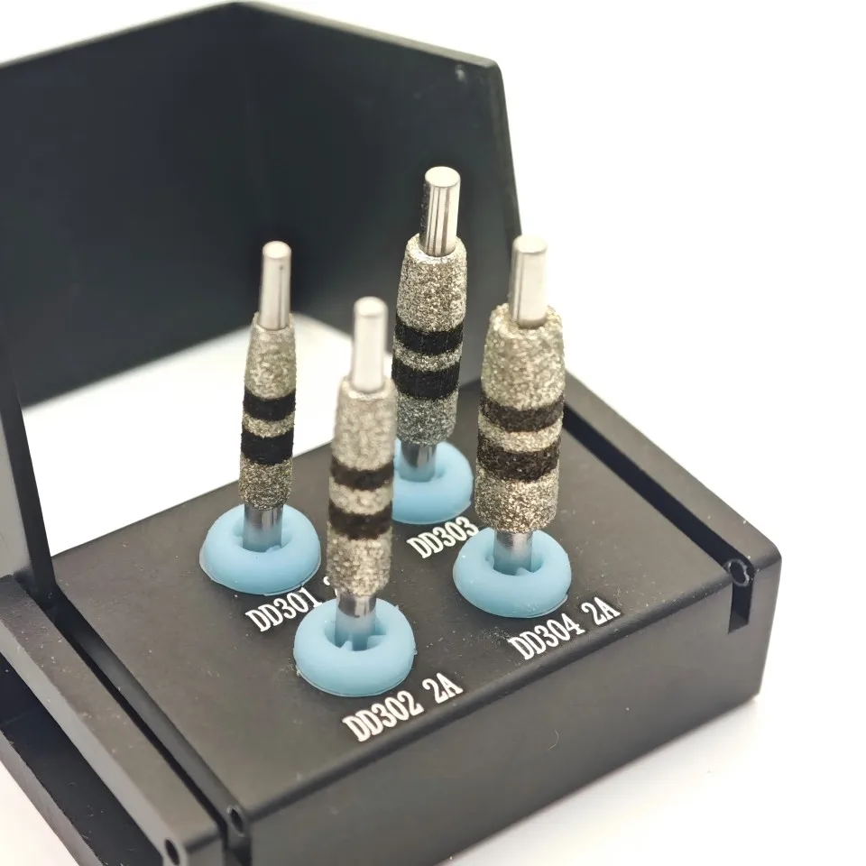 

Система хирургических направляющих для имплантации TOBOOM: Навигационный инструмент для точного позиционирования при установке имплантатов