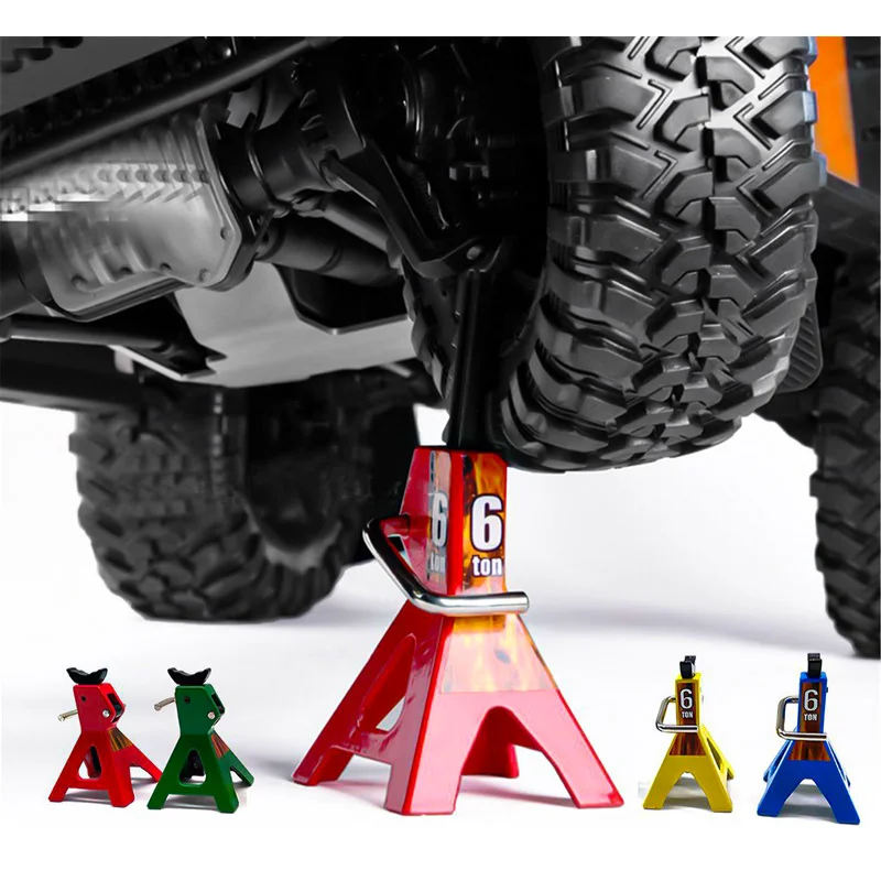 1: 10 Manual Climbing Car Model Jack Keychain Model