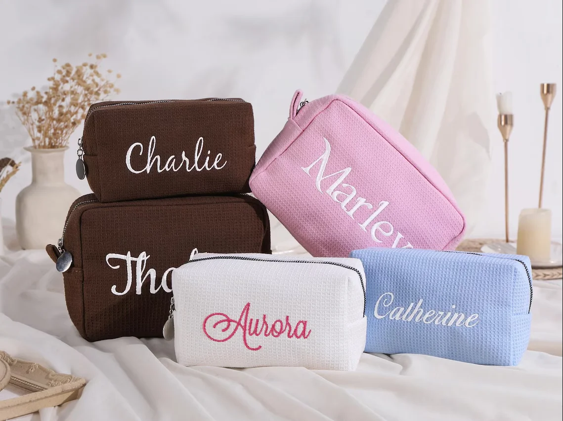 Personalized Embroidered Waffl - огляд і ціна Monogram Custom Case