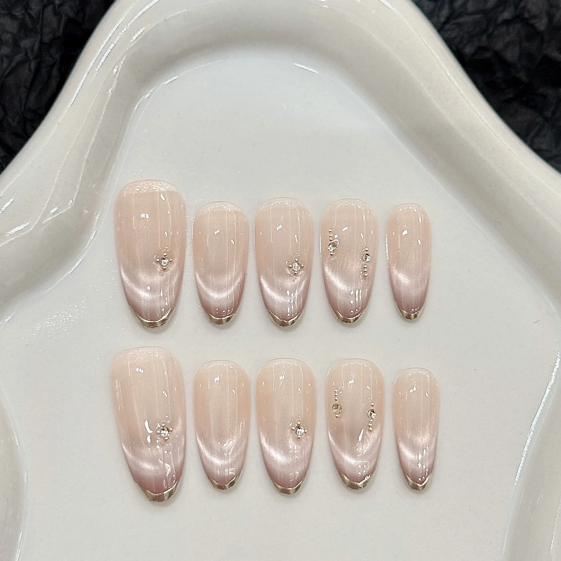 

10Pcs Handmade French Oval Press on Nails Purple Shiny Cat Eye Rhinestones Design False Nails Wearable Manicure Nail Tips