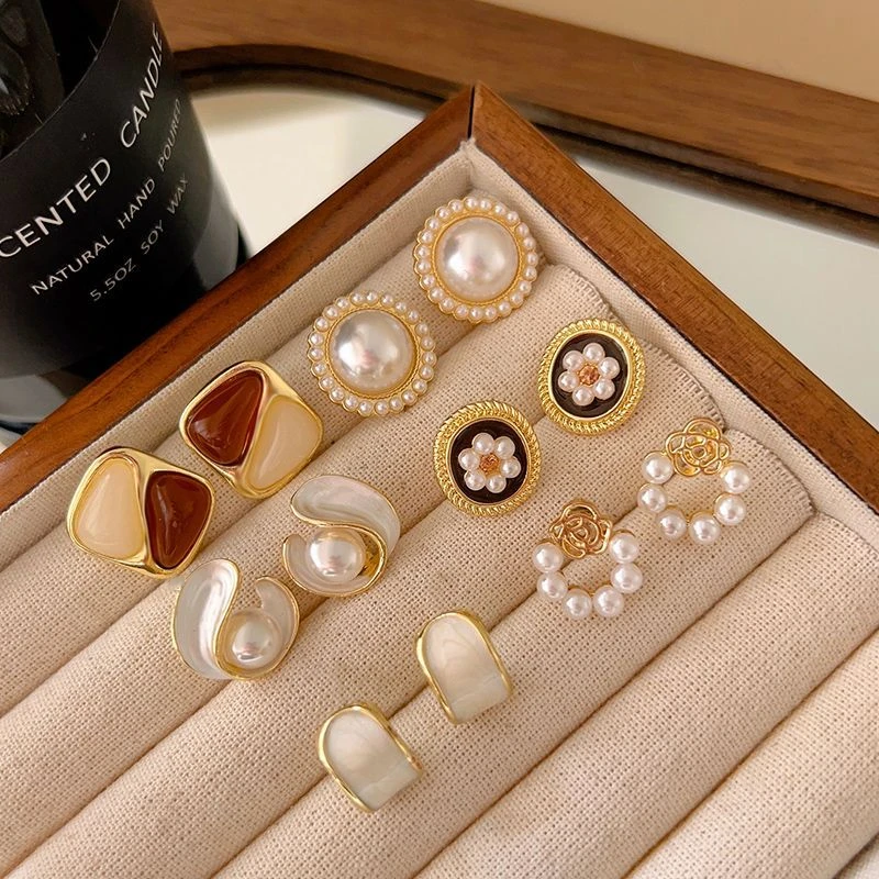 مشبك أذن بتصميم صغير ورائع للسيدات 2025 أقراط بتصميم عصري جديد أقراط لؤلؤ بدون فتحات للأذن #5