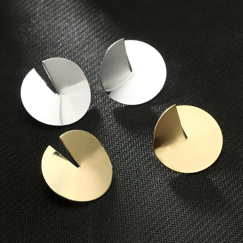 Geometry Design Round Crack Cut Away Metal Earrings for Women Fashionable High Sense Big Fan-shaped Earrings Stud Lustrous