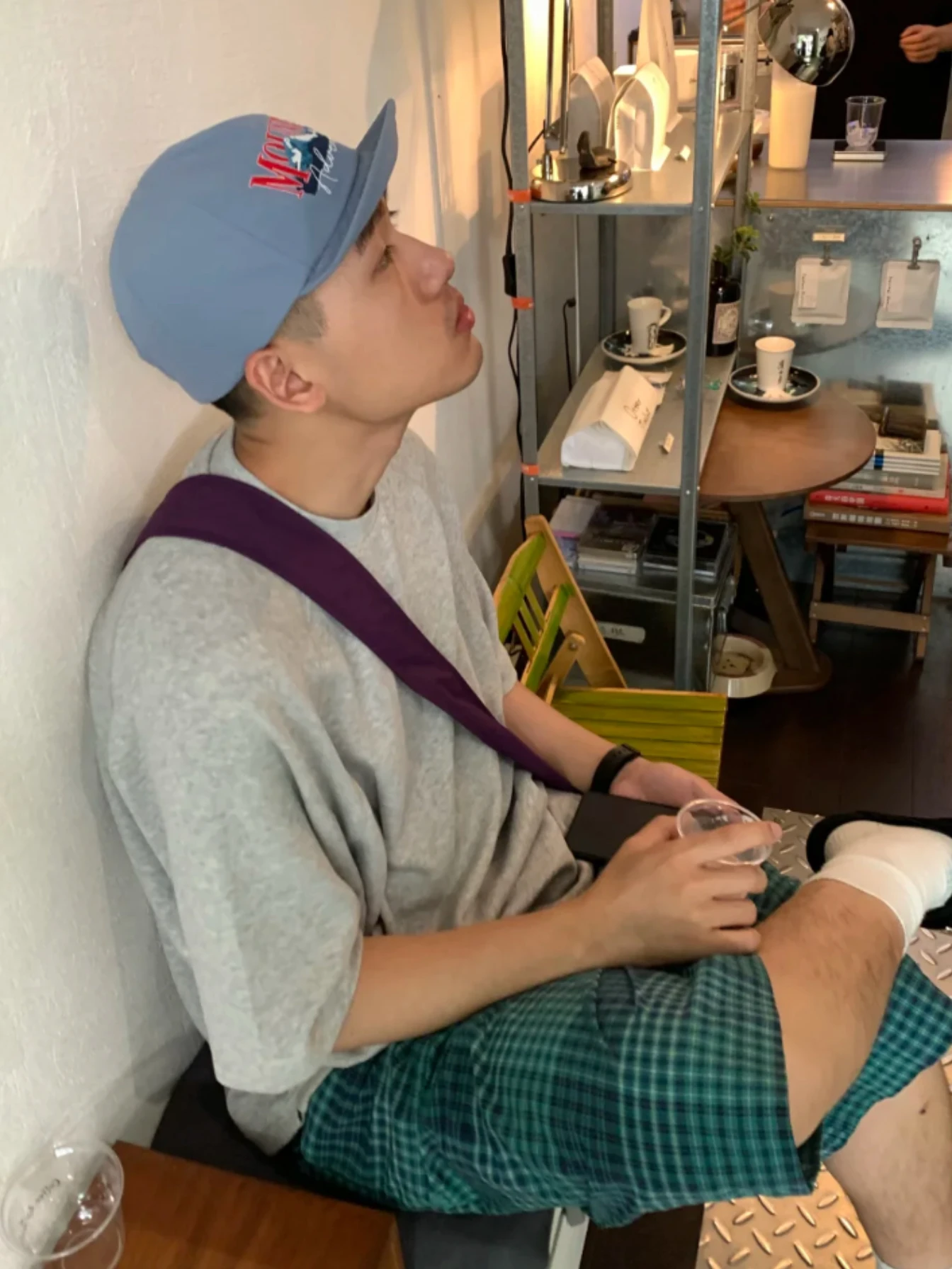 레트로 일본 블루 격자 무늬 5 점 바지 남성과 여성을위한 느슨한 스트레이트 캐주얼 여름 반바지 무릎 길이 높은 허리