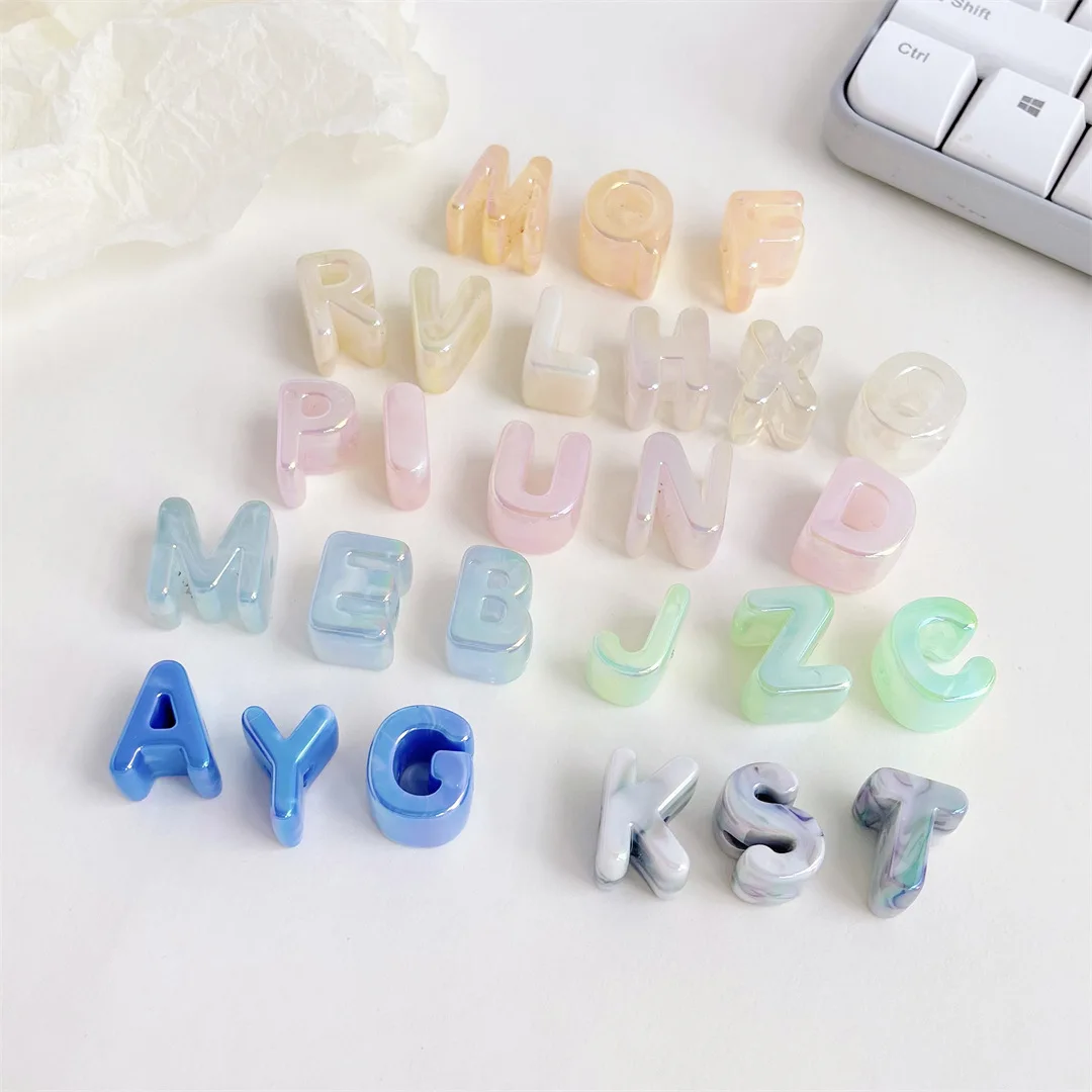 100pcs letter beads A-Z letter beads flat circular letter plastic beads jewelry making loose spacing beads DIY handmade bracelet