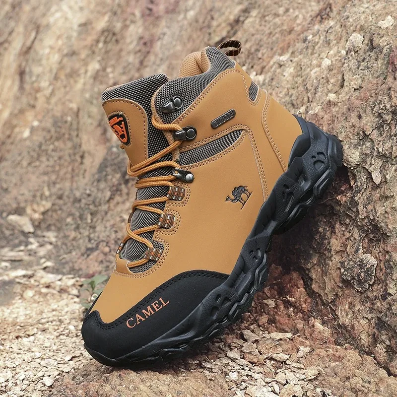 Outdoor Men Hiking Shoes Leather Walking Sneakers Anti-Slip Man Climbing Trekking Shoes Waterproof Comfortable Man Work Boots
