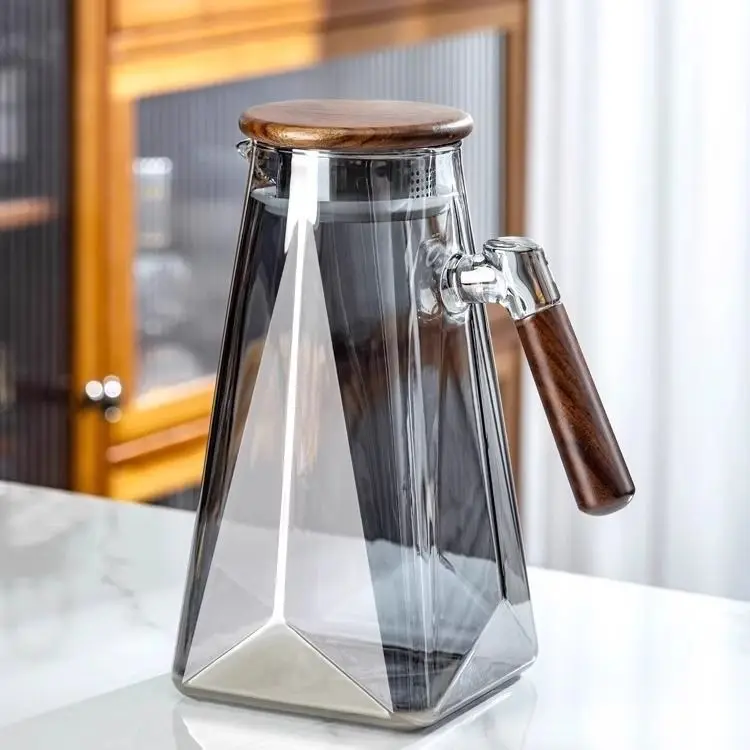 Cold teapot, glass teapot, cold teapot, high aesthetic value, heat resistance, large capacity, light luxury cold teapot