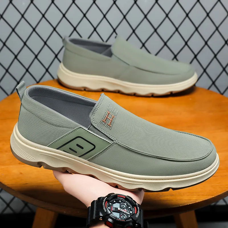 

2025 Summer Men's Slip-on Casual Shoes New Breathable Soft-soled Sneakers Comfortable Versatile Driving Shoes Zapatos De Hombre