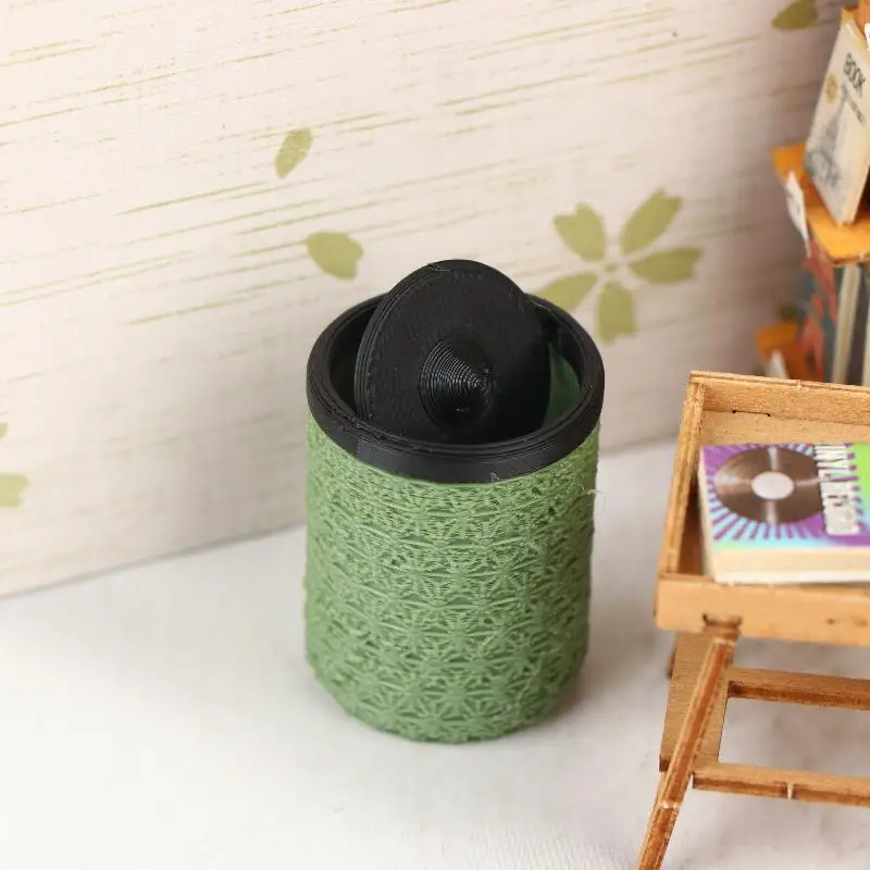 Trash Can Miniature Flip Top Ornament 1/12 Dollhouse Mini Model Micro Scene Furniture Decor Dolls House