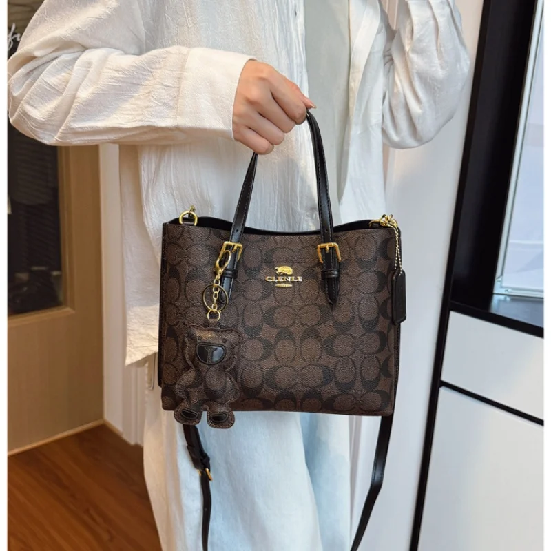 Chic Minimalist Messenger Handbag in Paris Style for Women Featuring Vintage Design Leather and Letter Logo
