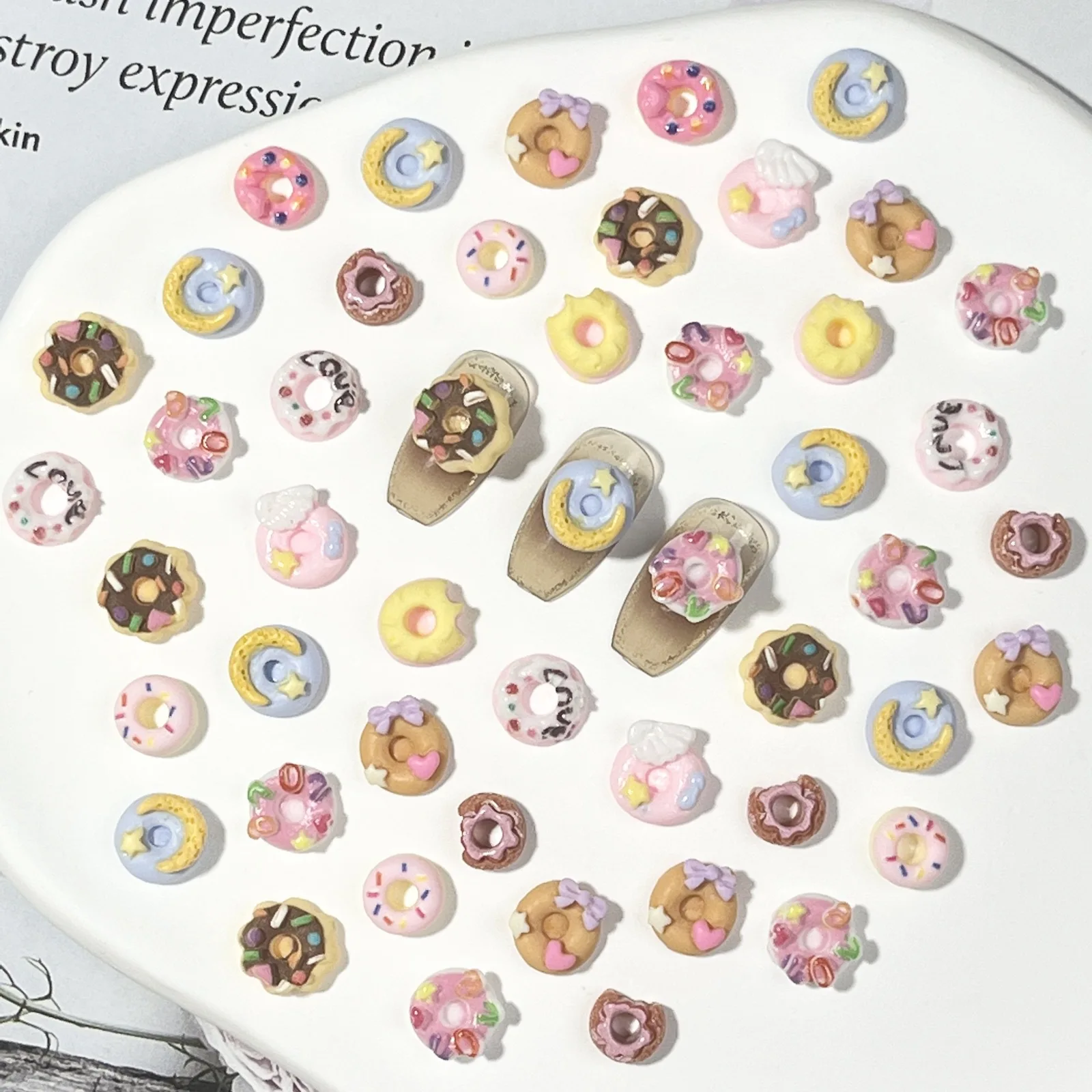 50pcs Cute Food Play Donut Nail Charms Bulk Korean Cream Faltback Resin Jewelry For DIY Manicure Design Decaoration Accessories