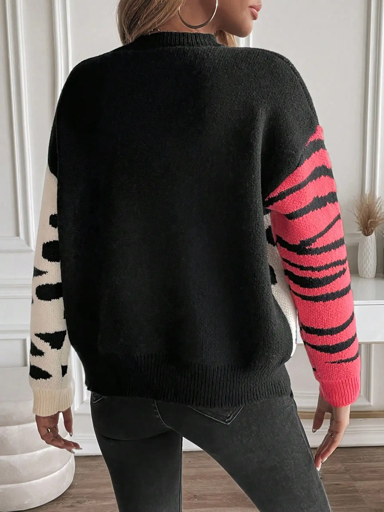 เสื้อสเวตเตอร์ลายสัตว์บล็อกสีสำหรับผู้หญิง แขนยาว คอกลม ทรงหลวม สไตล์ลำลอง ถักนิตติ้ง