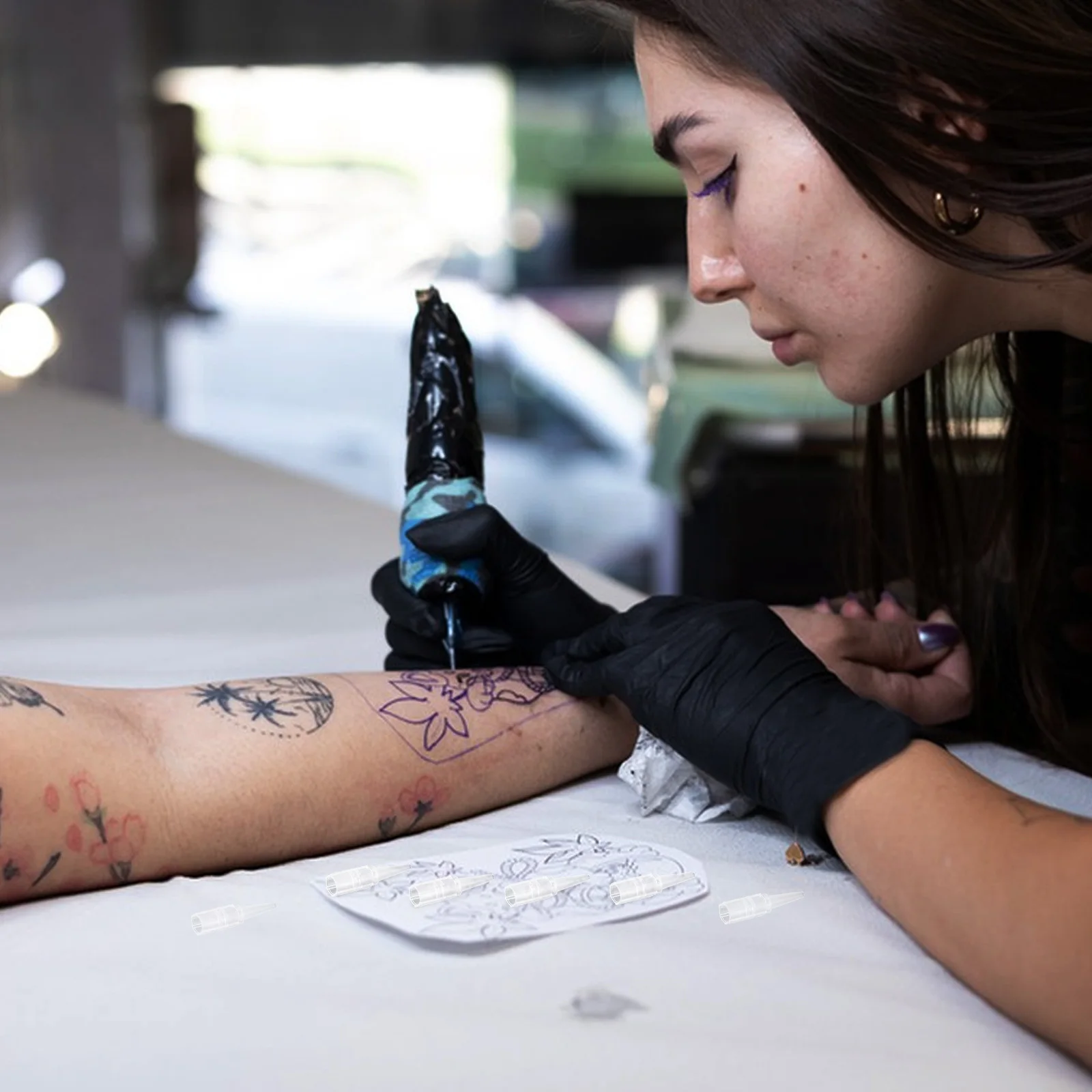 

500Pcs Clear Plastic Eyebrow Covers Replacement Needle Tip Protectors Leakproof Design for Professional Tattoo