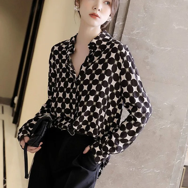 2024 Autumn New Fashion Casual Temperament Long Sleeved Shirt Elegant Loose Polka Dot Chiffon Polo-Neck Young Style Women\'s Top