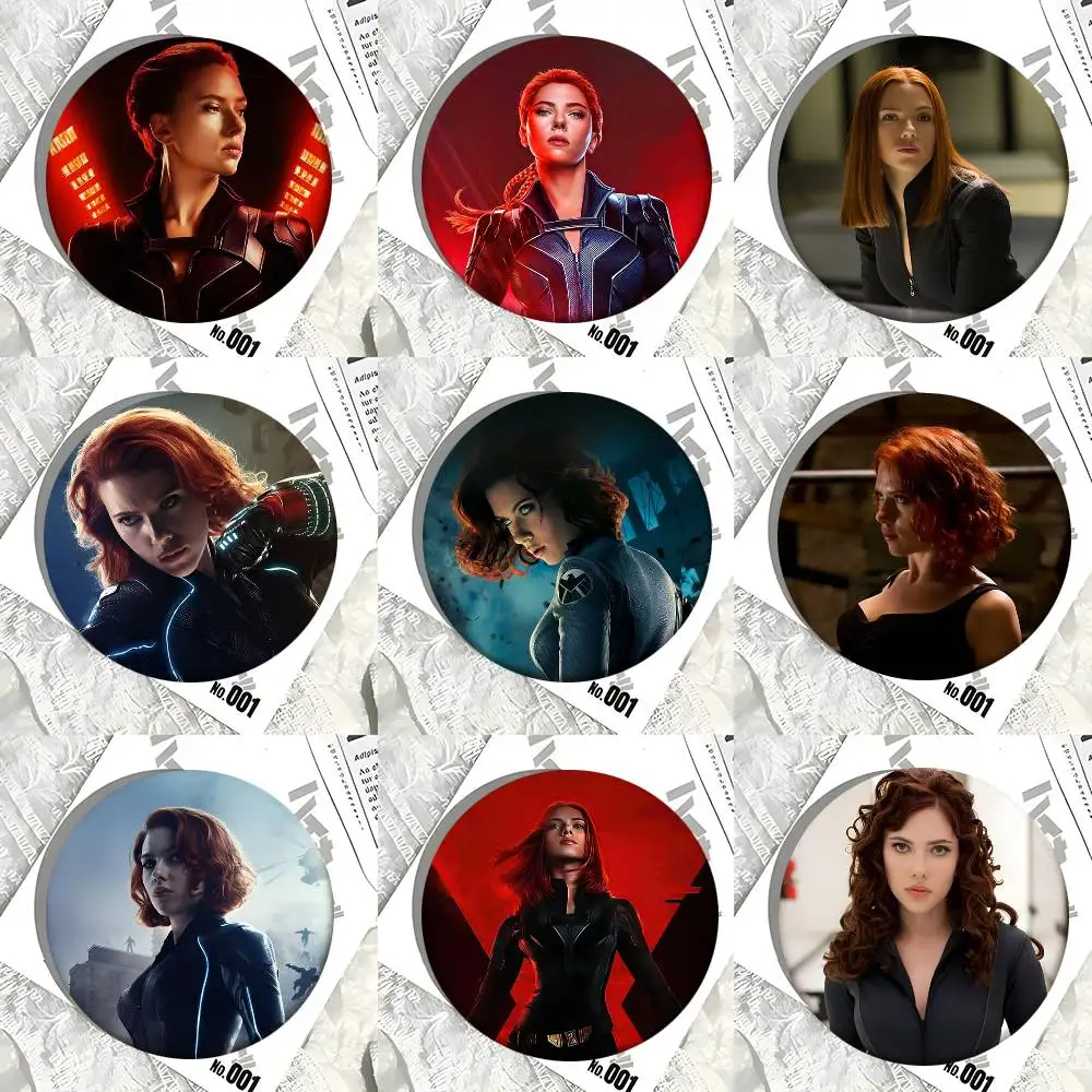 B-Black Cool W-Widow Round badges can be used to decorate clothes and backpack pins