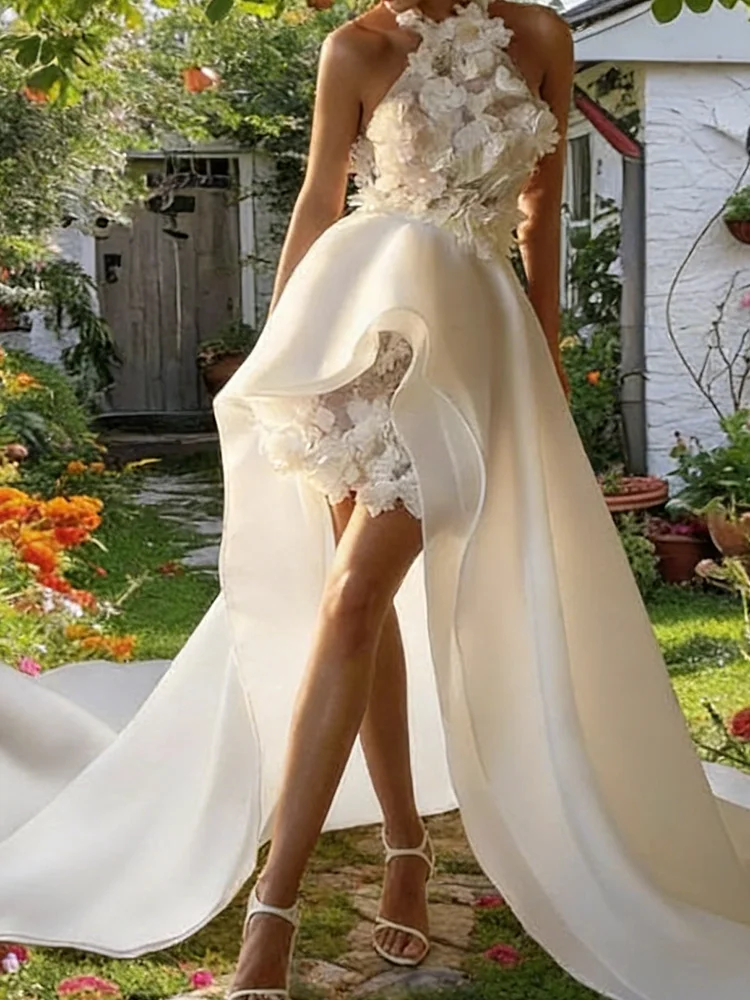 Robes de mariée trapèze élégantes, col licou, fleurs appliquées, sans manches, robes de mariée personnalisées