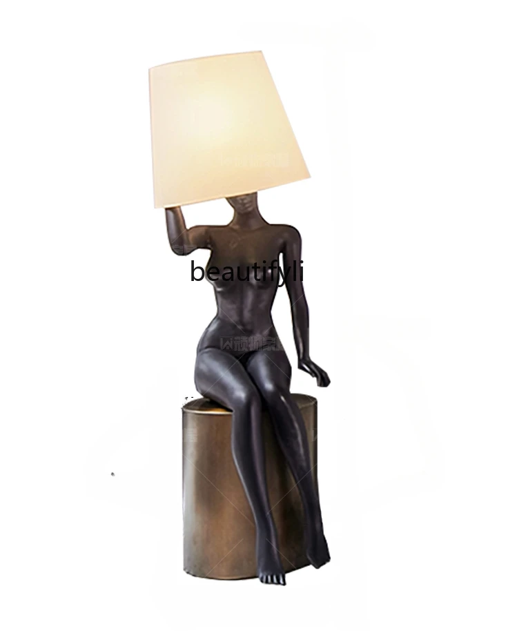 

Living Room Designer FRP Art Character Decoration Decoration Home Bedside and Sofa Side Large Sculpture Floor Lamp