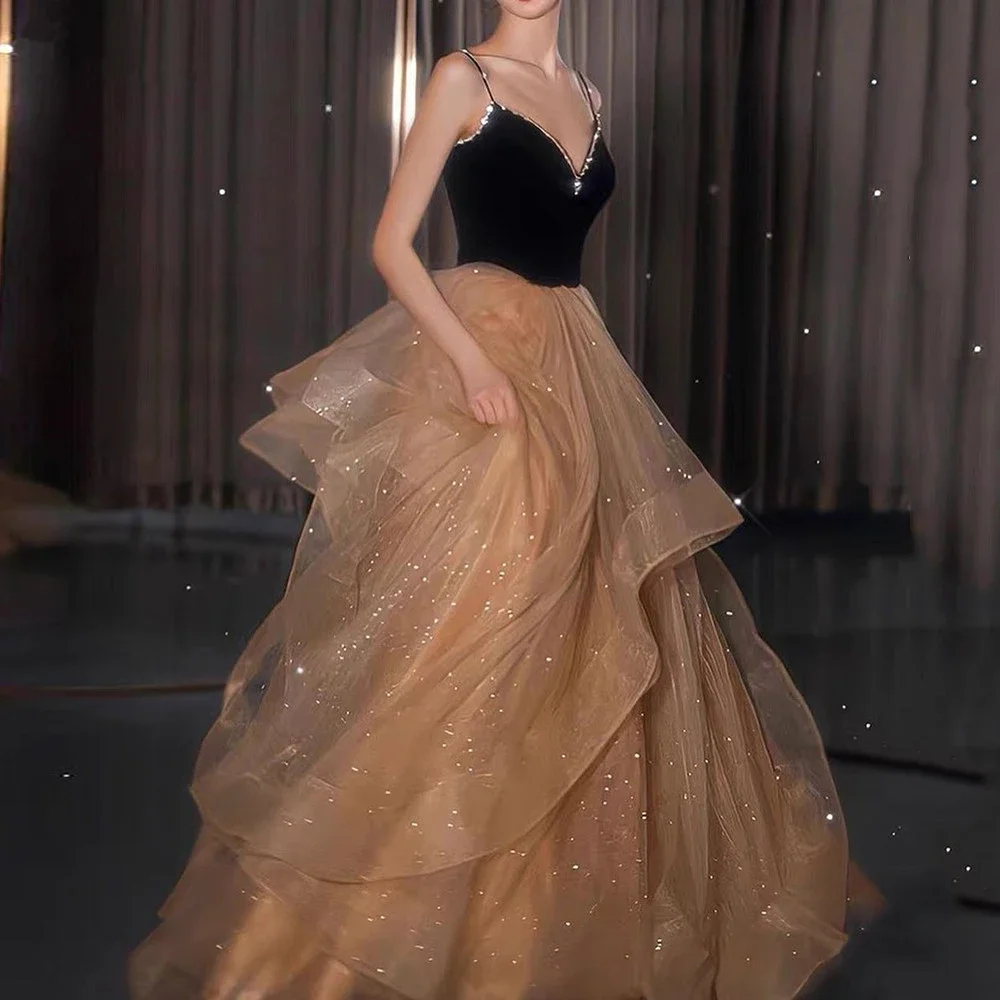 

Shiny Black And Champagne Prom Dresses Spaghetti Straps A Line Tiered Tulle Evening Party Formal Gowns V-neck Cocktail Dress