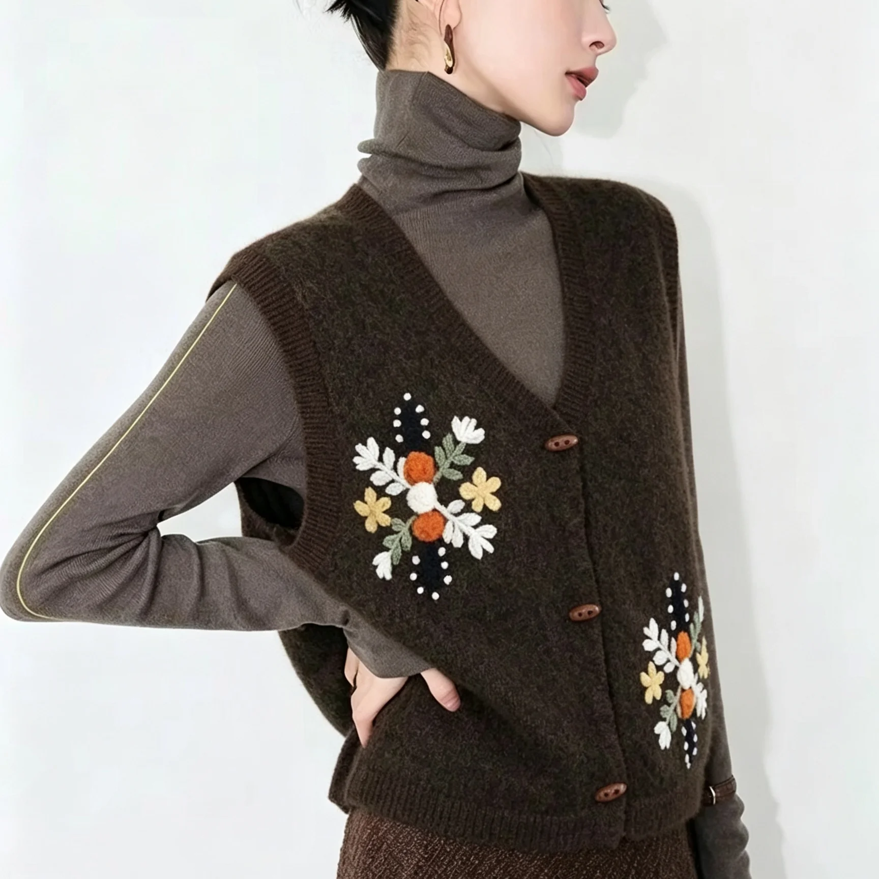 Knitted Vest Women - 빈티지 V넥 우드 버튼 니트 베스트