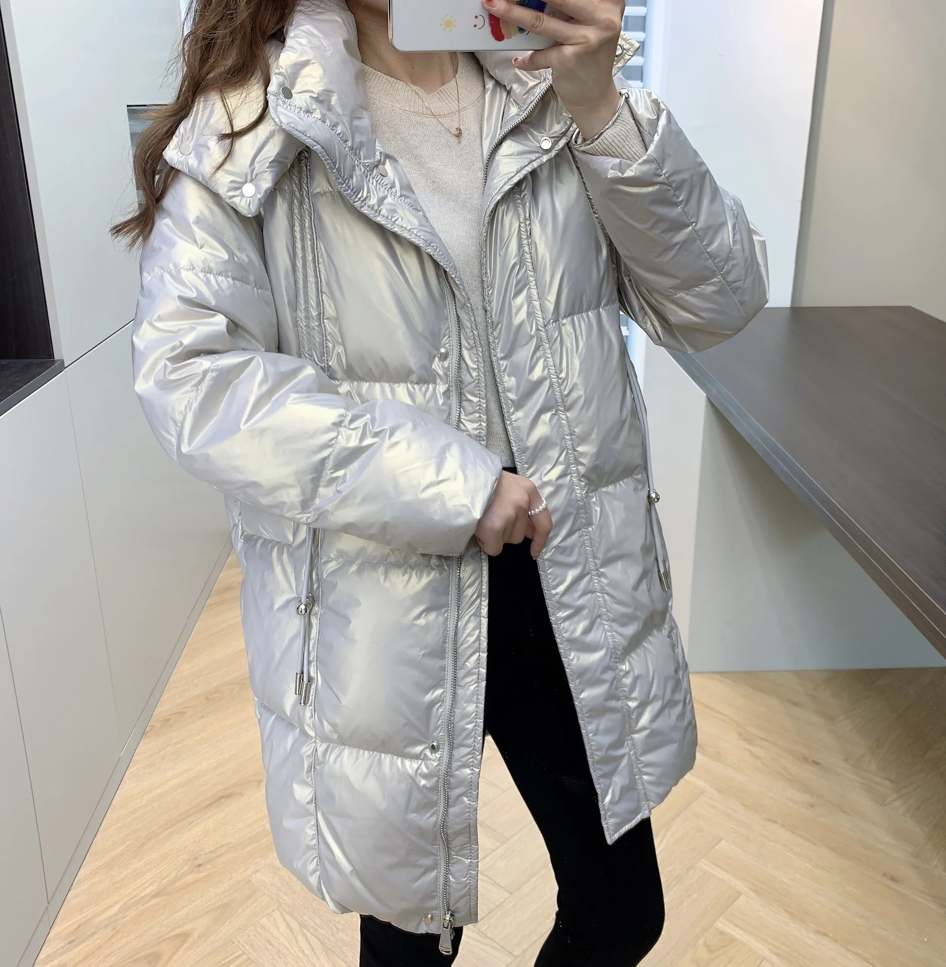 

Out-of-season clearance 90 white duck down glossy collar hooded long down jacket coat female D08021