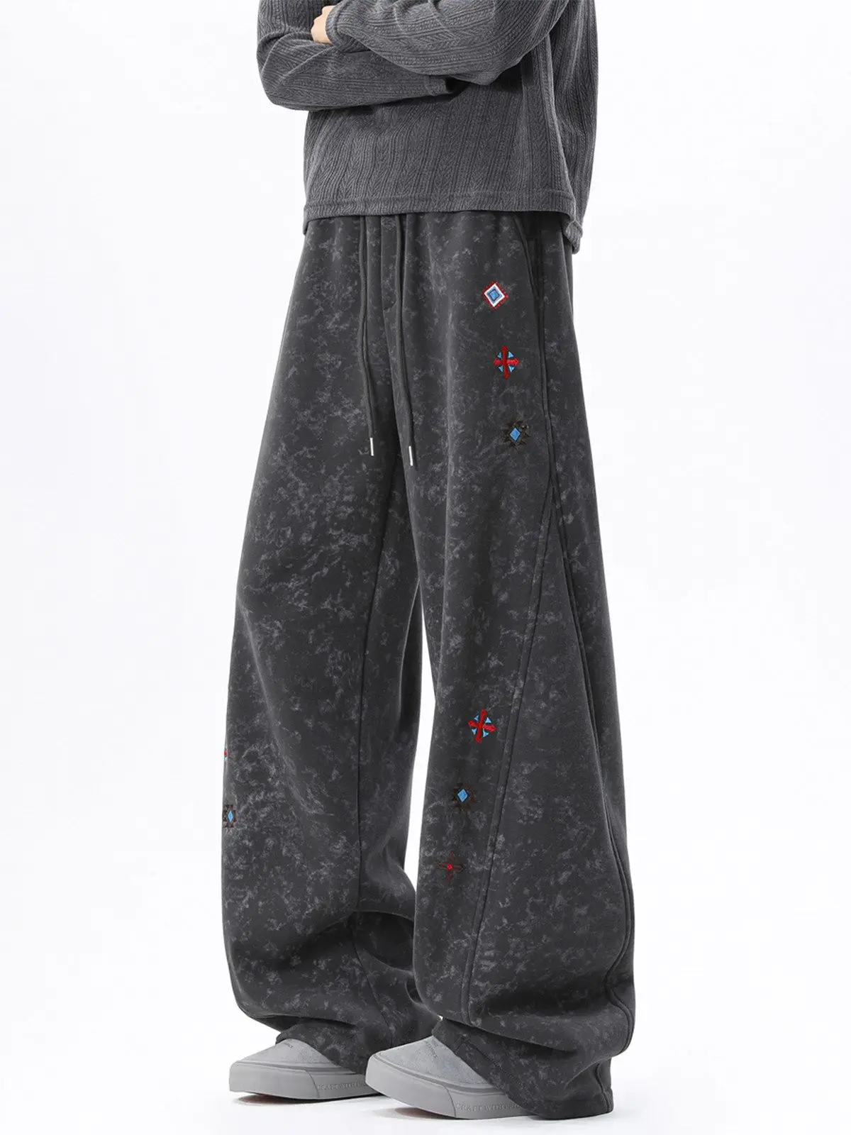 

Thiened Fce Lined Embroidered Sweatpants Men's Winter Casual Wide Leg Pants American Sle Polyester Fiber Youth Wear