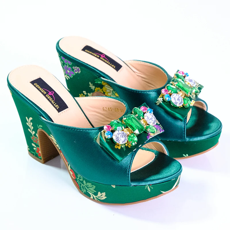 2024 New Summer Women's Sandals Green Fashion Artificial Embroidery Pattern Rhinestone Italian Design Ladies Wedding Shoes