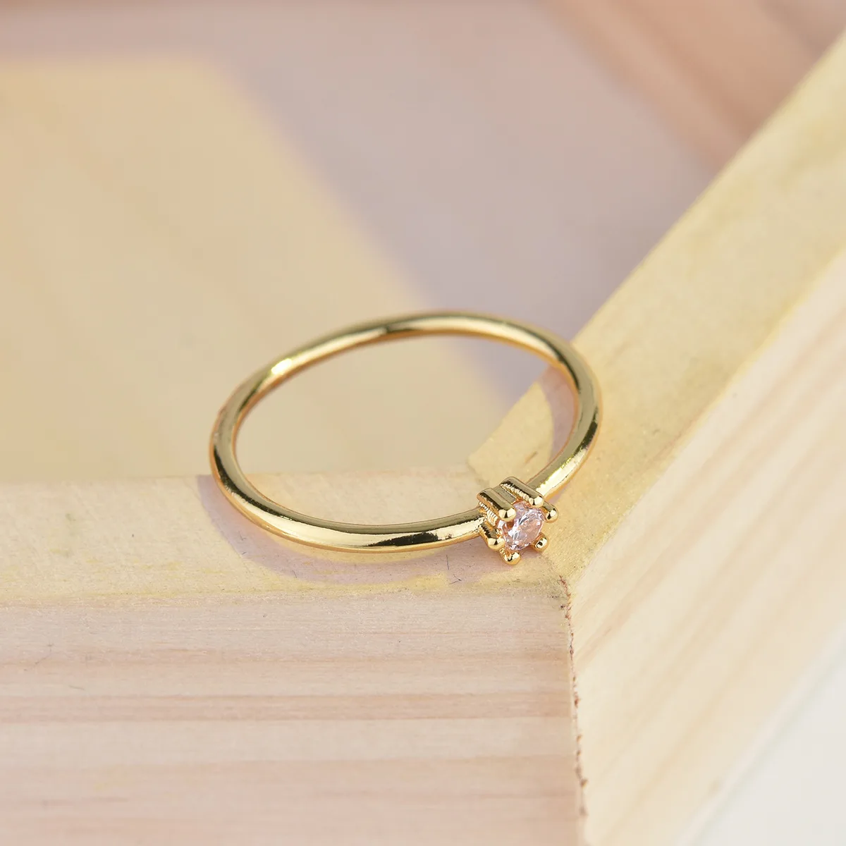 Minimalist style 14K gold-colored ring, light and fresh single zirconia gemstone, extremely slender women's ring accessory