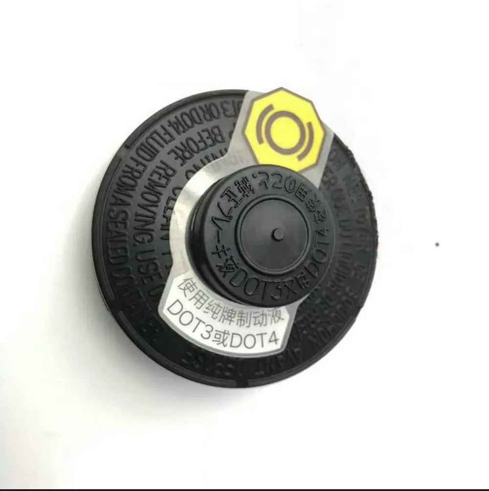 Apply to  vios, crown, Reiz, Highlander, RAV4, Camry, corolla,  Brake oil pot cover  One price，Please note the model