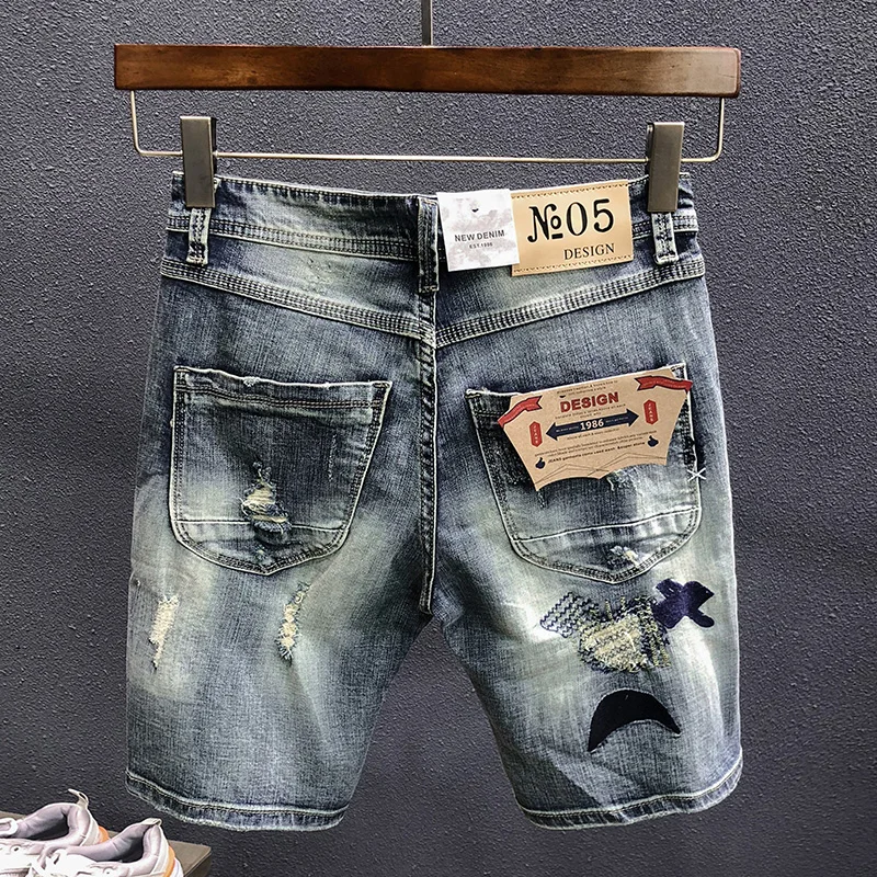 Bermuda Denim Shorts Männer der Sommer Neue Mode Stickerei Patch Zerrissene Holeknee Hohe Jugend Streetwear Retro Kurze Jeans Männlich