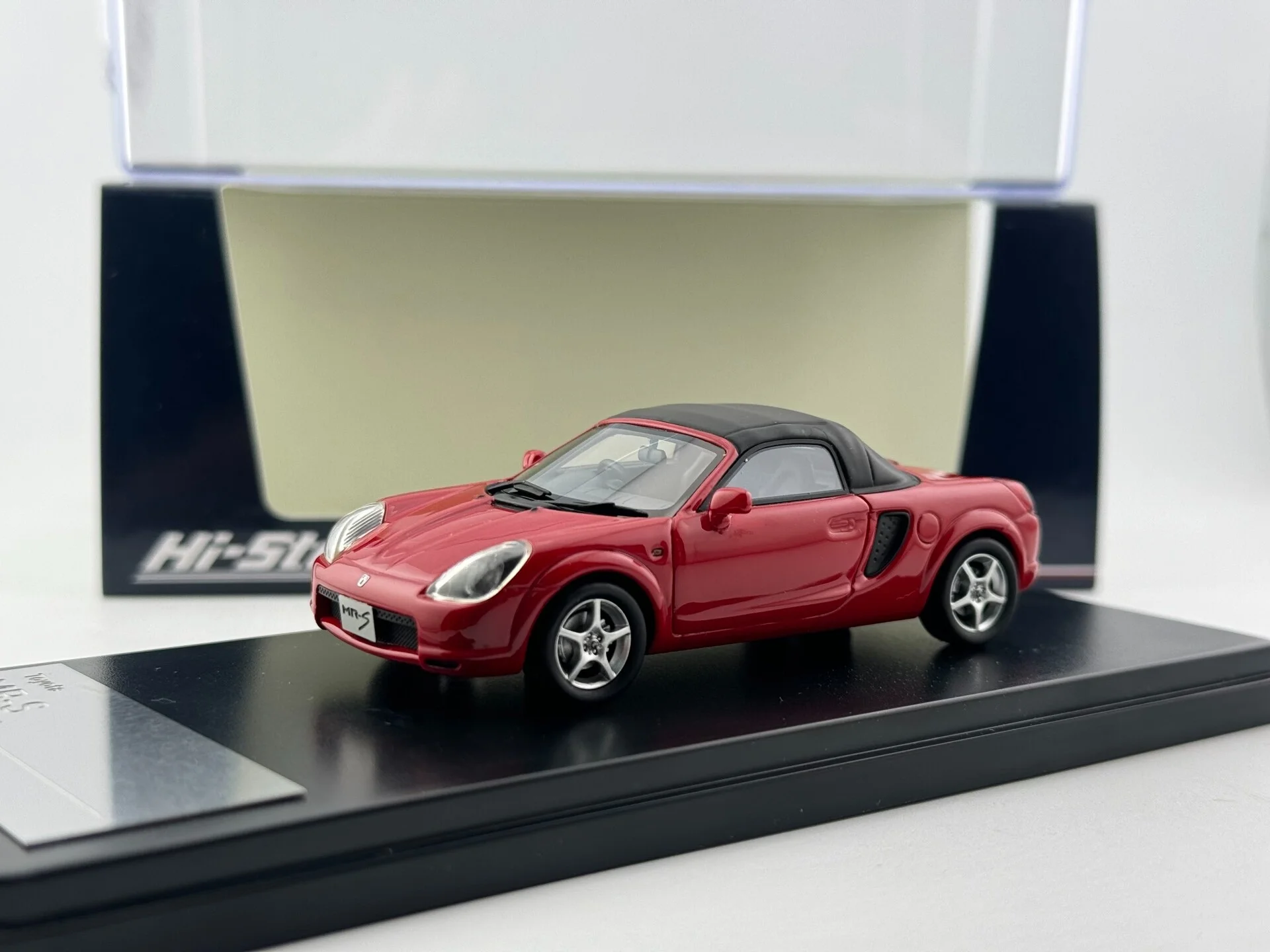 

Flaws Hi Story 1/43 Scale Toyota MR-S Resin Car Model