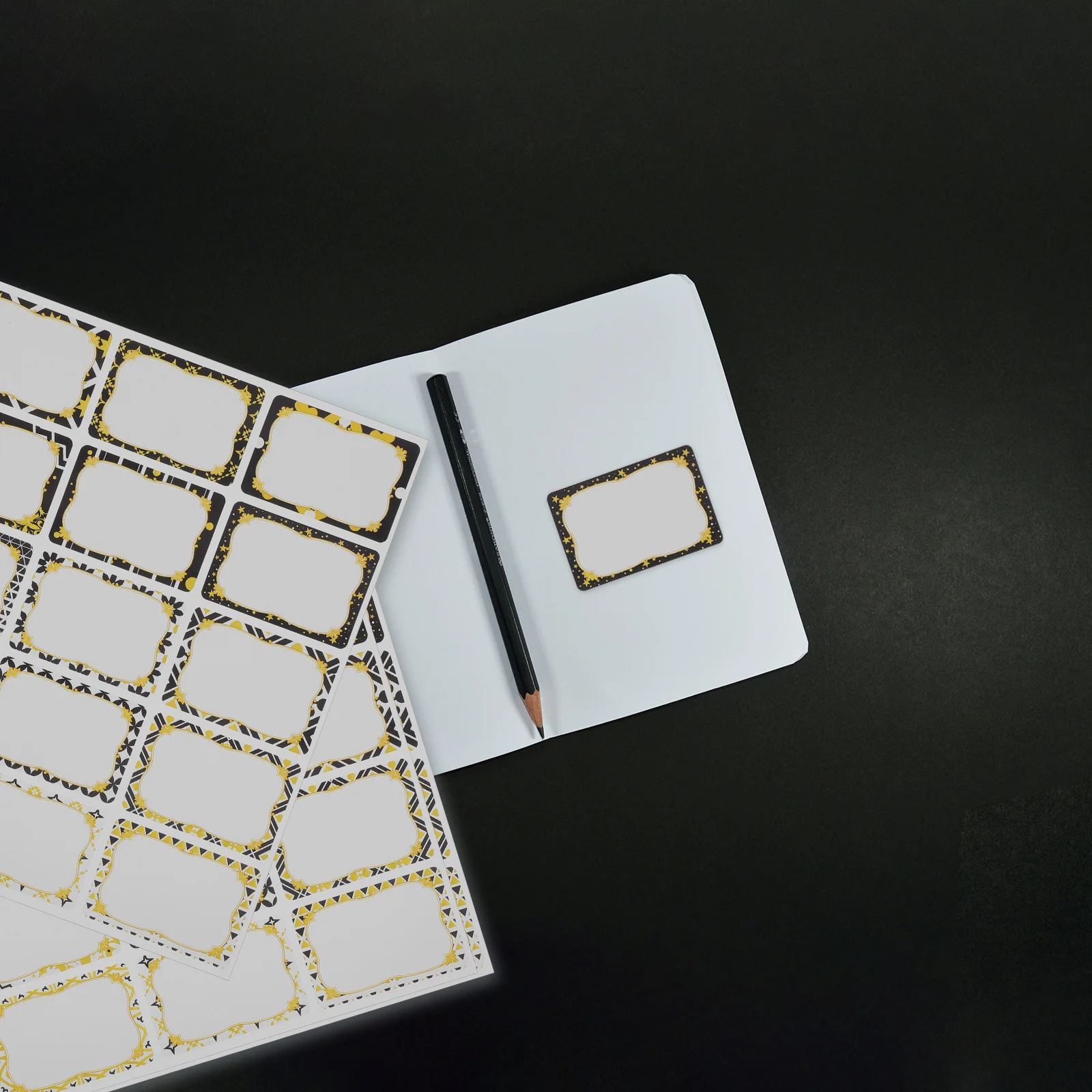 

23-листые наклейки с именем, пустые самоклеящиеся этикетки для классной бутылки, шкафчик для карандашей, организация заметок, универсальные красочные