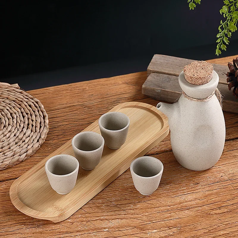 Japanese-style sake pot Baijiu ceramic wine set Household restaurant ironing pot Warm wine pot Small wine glass Spirits cup