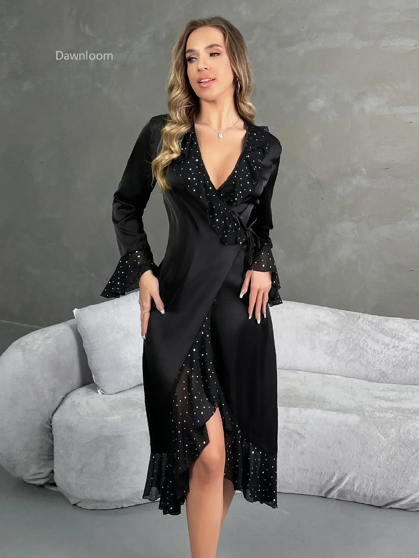 robe-de-nuit-de-luxe-sexy-pour-femme-dawnloom-en-satin-noir-a-pois-scintillants-col-en-v-profond-manches-cloche-avec-ceinture-a-nouer