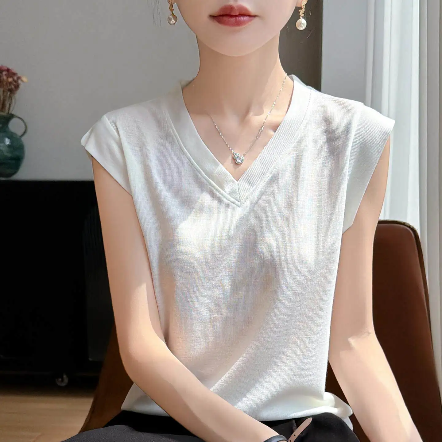 Minimalist V-Neck Short Sleeve T-Shirt Women's Summer New Yellow Knitted Slimming Belly Covering Skin-Friendly Sleeveless Top