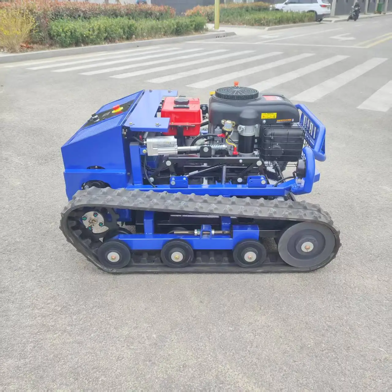 

Miniature Customized Crawler Electric Home Robot Ride Sickle Bar Remote Control Lawn Remote Mower Agricultural Machinery