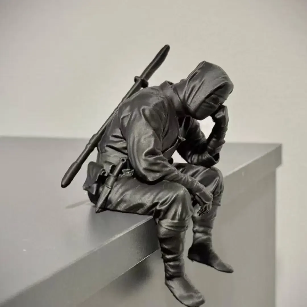 Sad Ninja Desktop Decoration Pen Holder, Creative Toy Craft Ornament, Unique Desk Accessory, Perfect for Office & Home Decor, Computer Desk Accessories