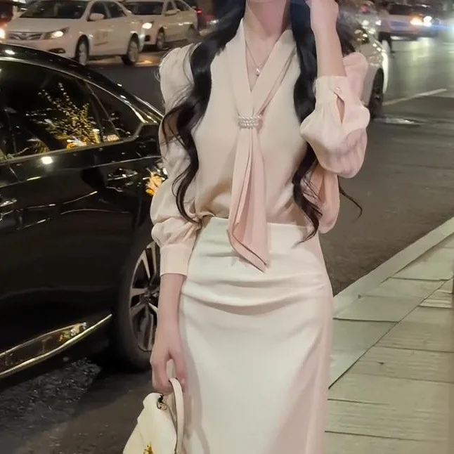 

Autumn New Long-sleeved Shirt + High-waisted Split Skirt Suit for Women