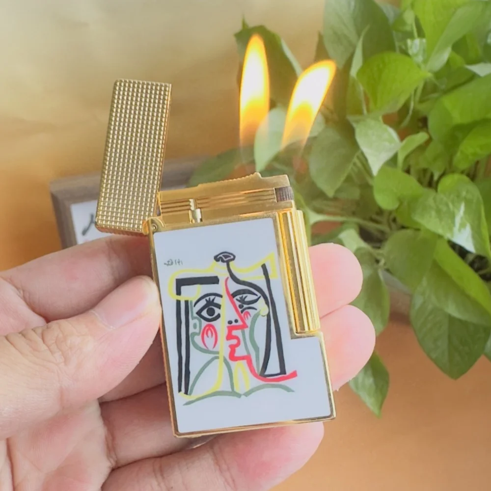 

Brand new custom lighter, loud sound, straw hat character image, comes with a set of custom accessories.