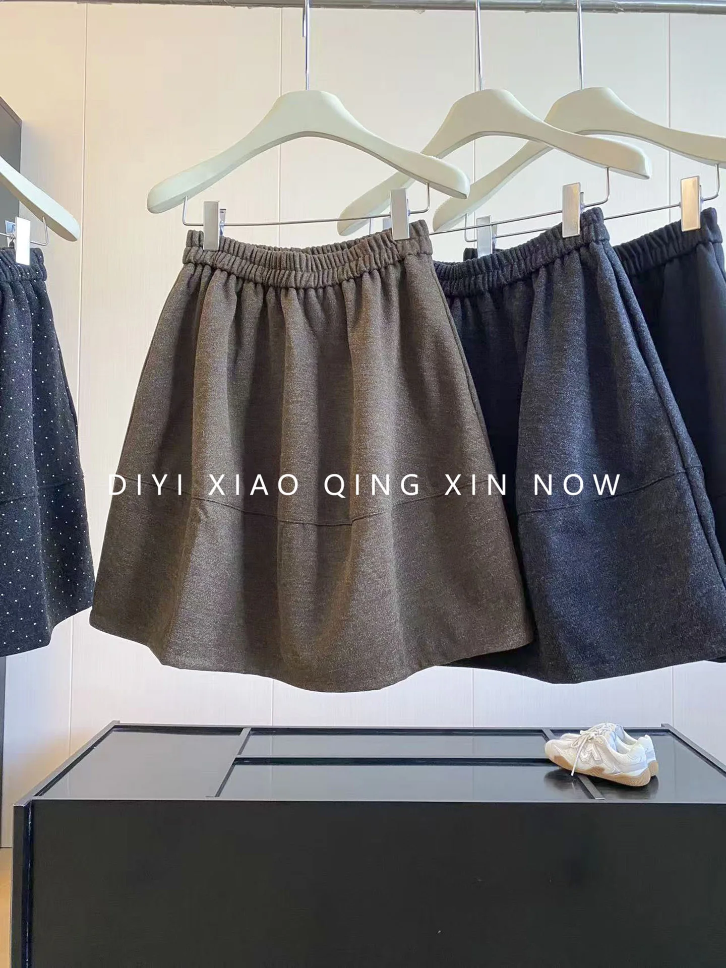 Gray Woolen A-Line  Skirt Women's Small Size Autumn New Style Elegant Fluffy Slim Flower Bud High Waist Midi Skirt