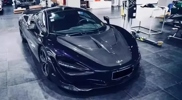 

Для McLaren 720S 2017-2019: Высококачественный карбоновый комплект обвеса с прозрачным стеклом, включая передний бампер, вентиляционное отверстие капота и спойлер.
