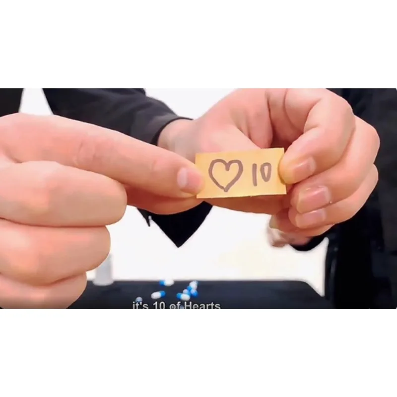 

Истина в капсуле J.C Волшебный ментализм Волшебные трюки Предсказание Музыка Чтение Волшебный реквизит Трюк Иллюзии Крупный план Волшебник