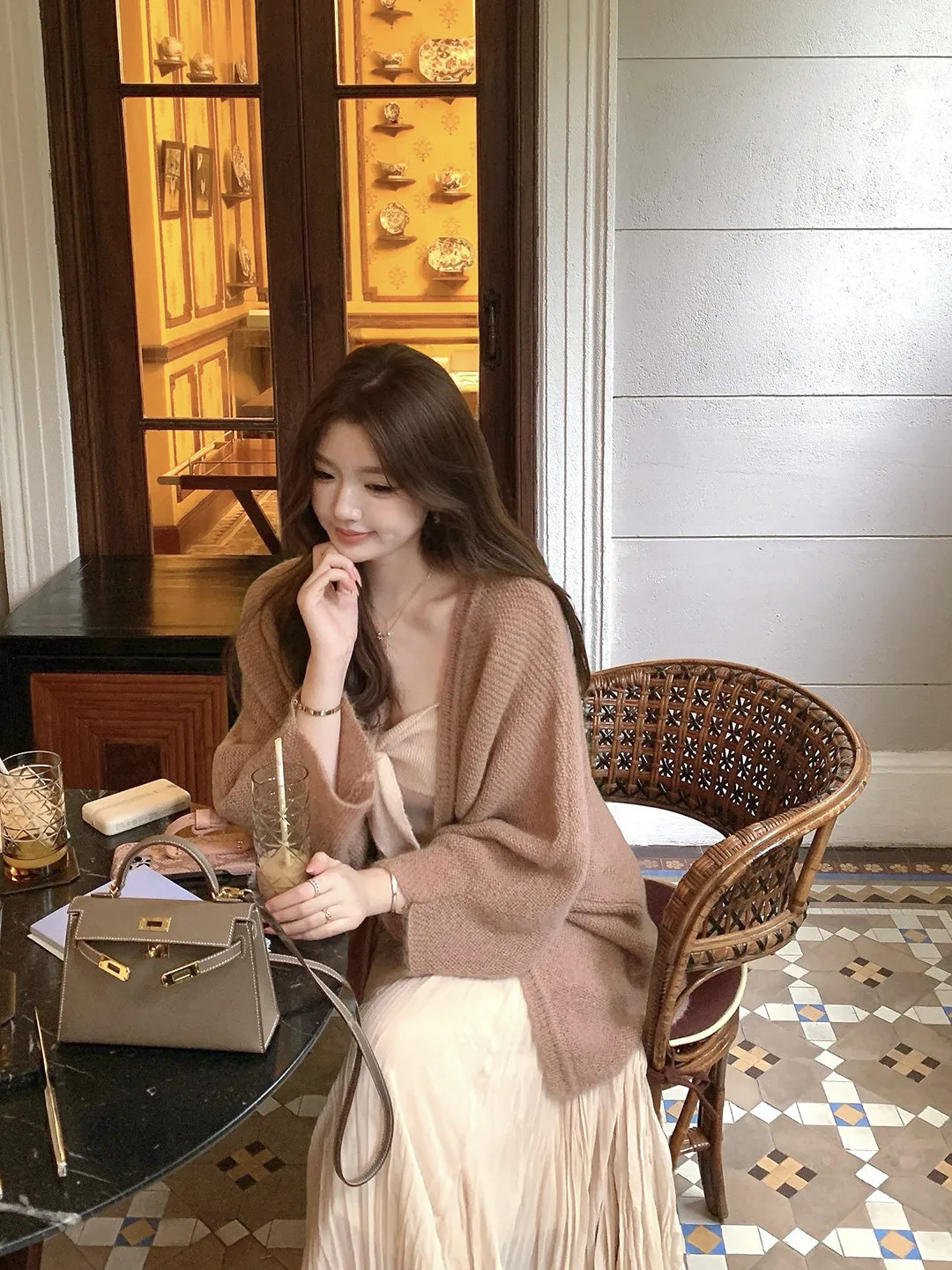 

Женский вязаный кардиган Zhaobao Ni из шерсти, осенний, новый, в стиле «фееричный аэросферный», тонкий, с V-образным вырезом, удлиненный