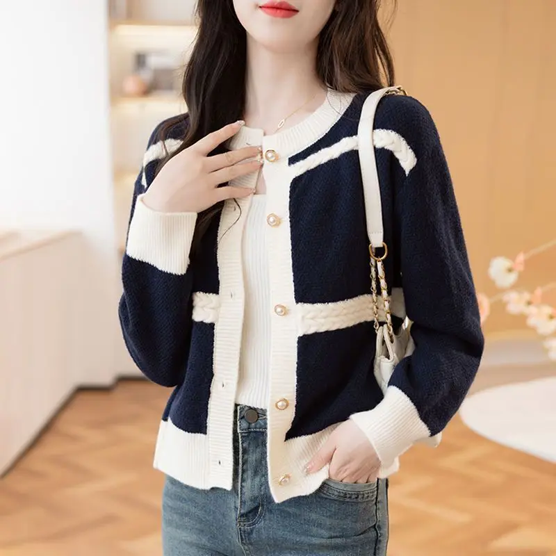 Women Korean Fashion Contrast Color Elegant Button Knitted Cardigans Sweet Chic Round Neck Long Sleeve Loose Outerwears Sweater