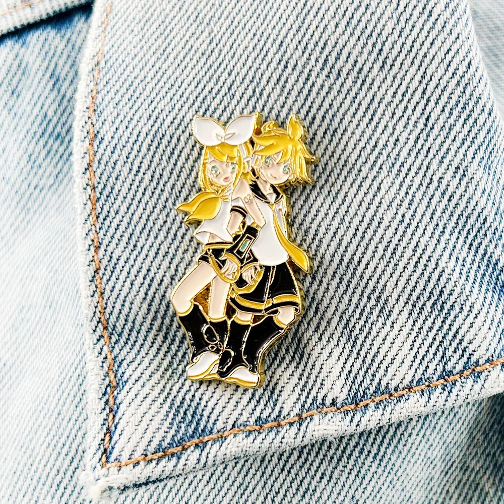 رين آند لين المينا دبوس الظاهري المغني التلبيب دبوس Kawaii أنيمي شخصية مجوهرات الجدة تأثيري الملحقات