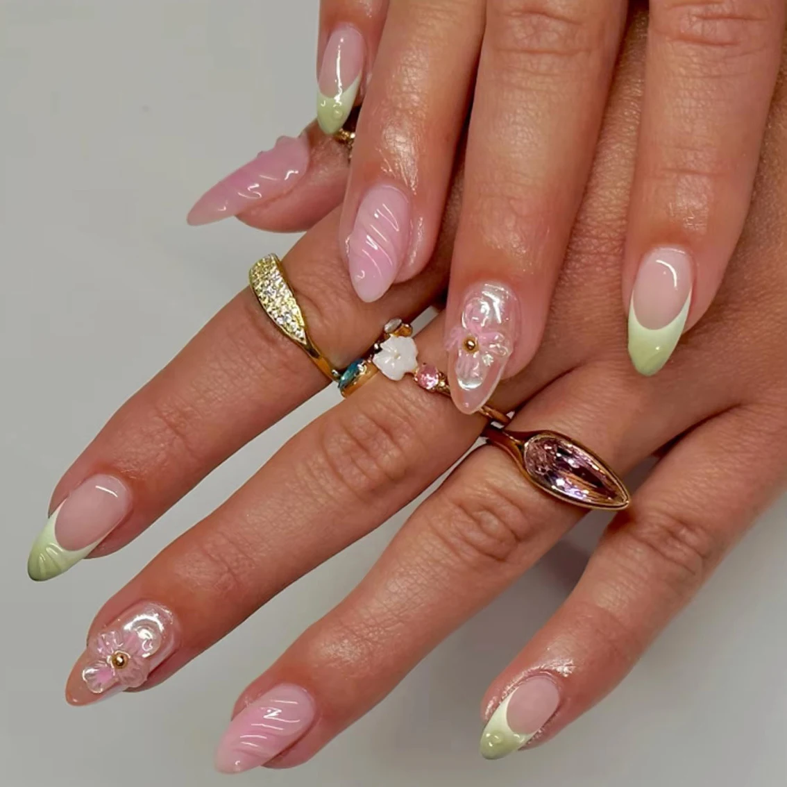 French Flower Pearl Ripple Bead Long Pointed False Nails Leopard Bowknot Snake Pattern Star Almond Fake Nails Art Press on Nails