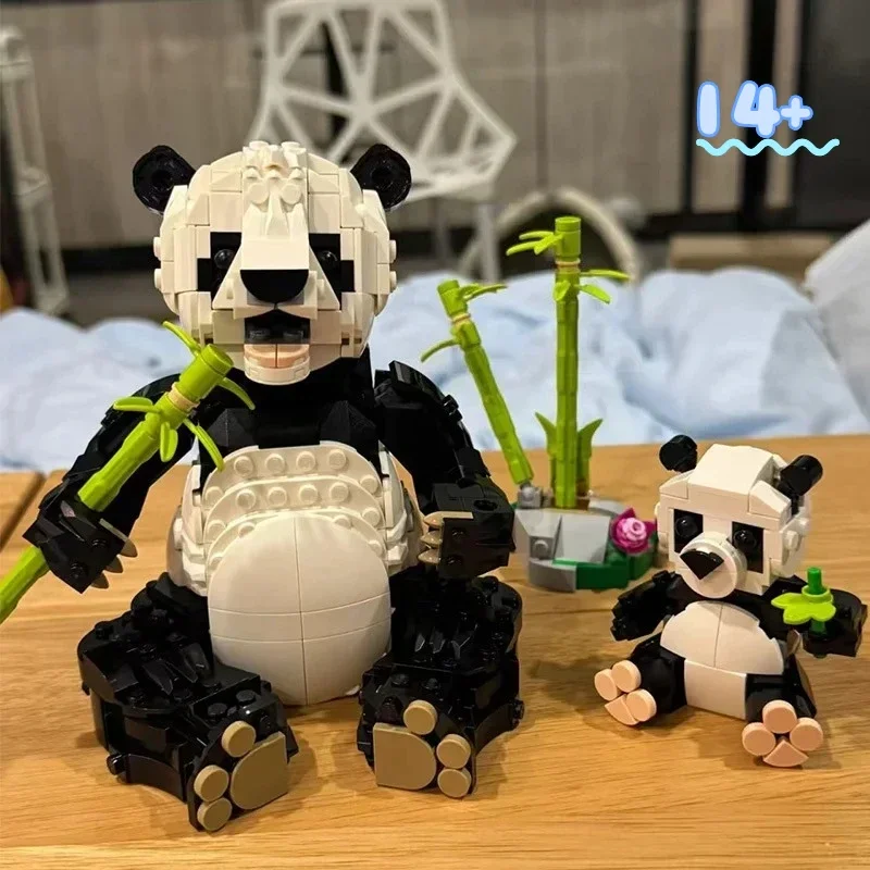 

Конструктор Disney 3-в-1: Семья диких животных (Панда), модель животного, коллекционная игрушка, подарок для вечеринки, артикул 31165, в наличии