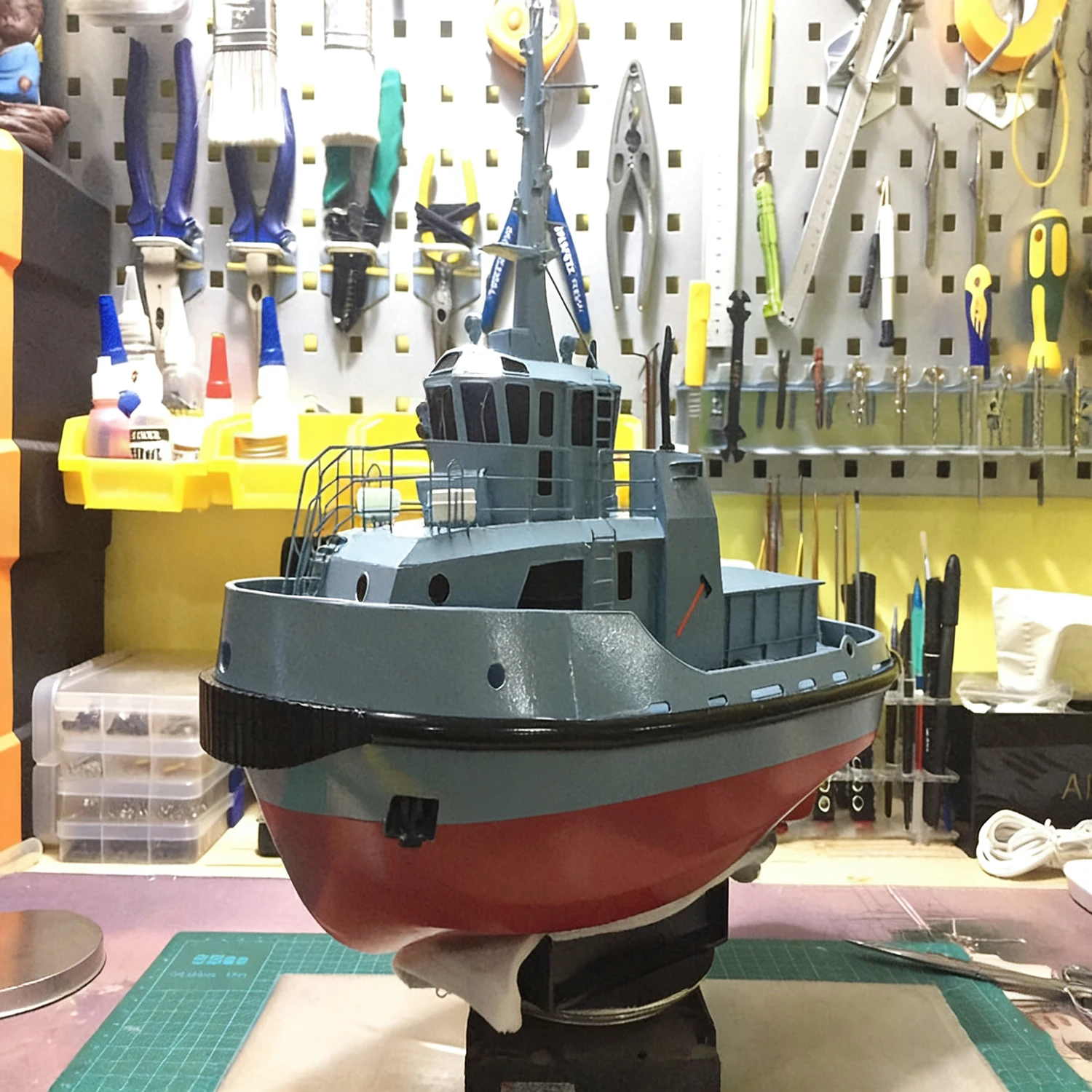 

1/48 RC Ships 33.3cm Eisenhower Class Remote Control Tugboat Single Motor 3D Printed Forming RC Schiffe Model Ship Toy