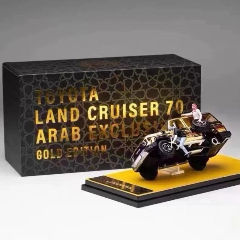 In stock 1:64 Land Cruiser 70 Arabian Gold Malaysian Exhibition Limited Alloy High,End Simulation Car Model Creative Decoration