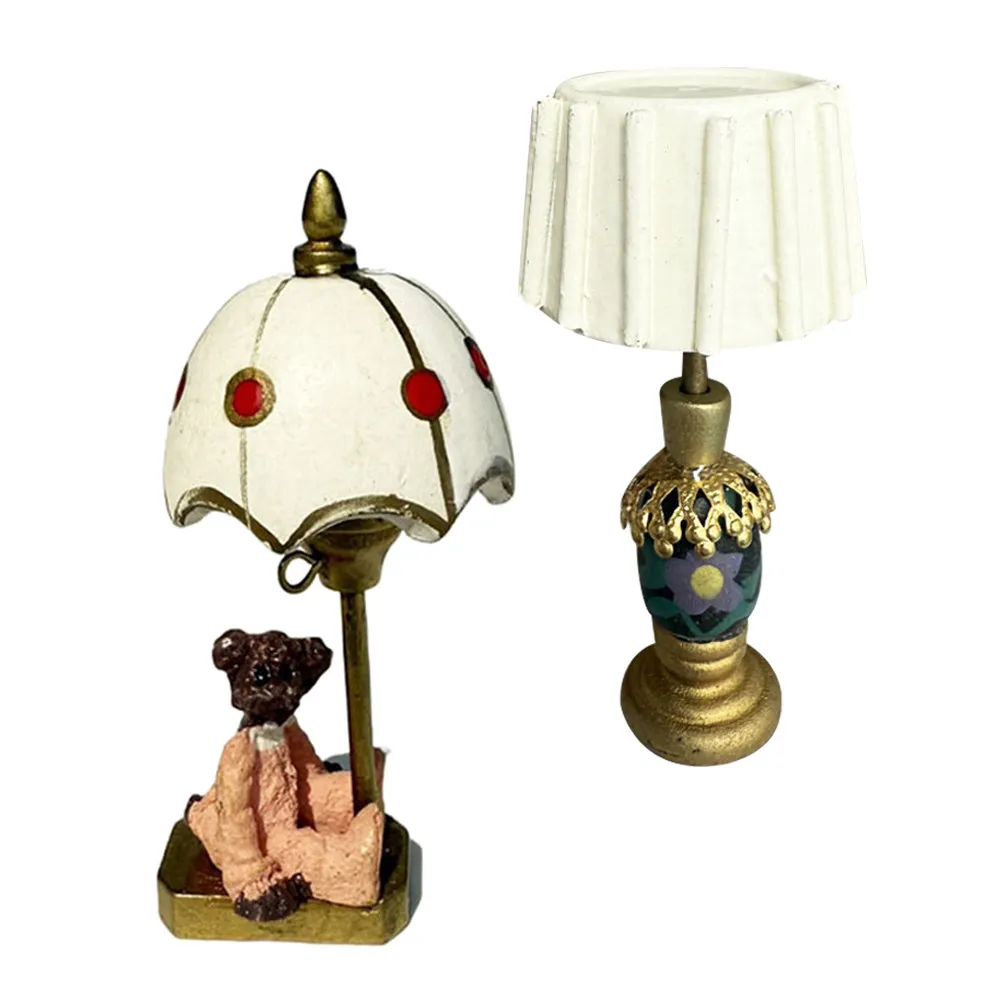 

Набор из 2 миниатюрных настольных ламп для миниатюрного домика - креативный дизайн в виде медведя с абажуром - идеальная мини-лампа для детской прикроватной тумбочки